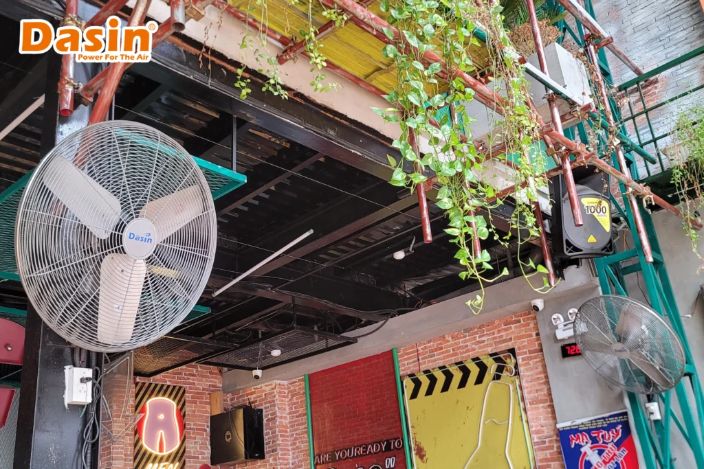quạt treo tường công nghiệp